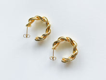 Load image into Gallery viewer, Gold Earrings 12
