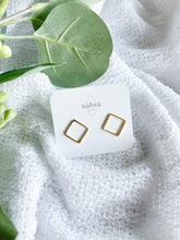 Load image into Gallery viewer, Gold Earrings 4
