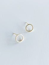 Load image into Gallery viewer, Gold Earrings 5
